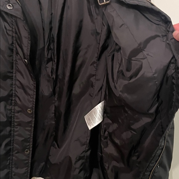 Banana Republic Classic Black Windbreaker - Picture 7 of 7